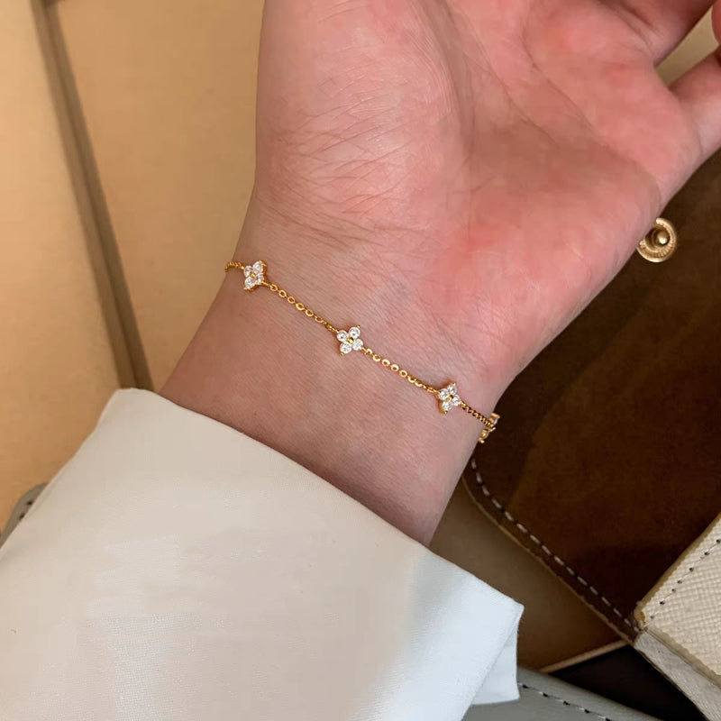 Gold-Accented Pearl Stretch Bracelet