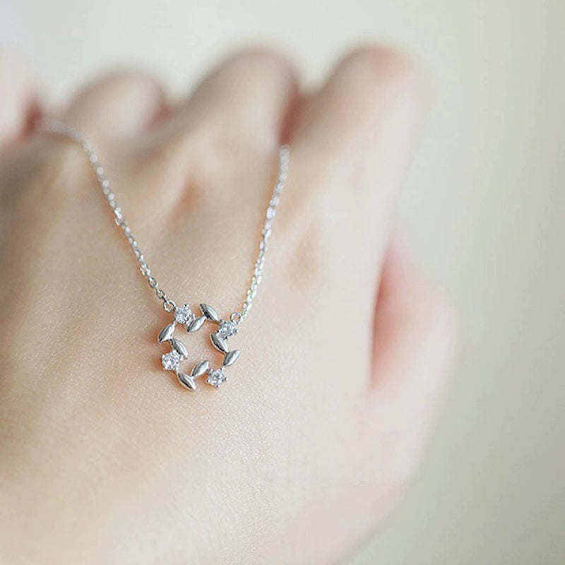 Silver Laurel Wreath Necklace