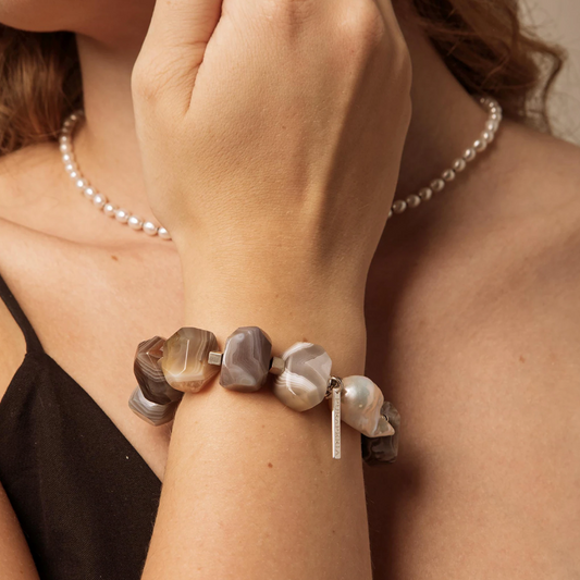 Natural Agate and Baroque Pearl Bracelet