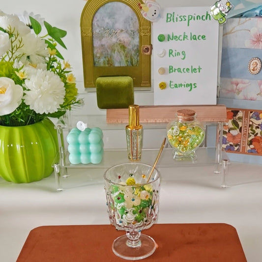 Jewelry Lucky Scoop