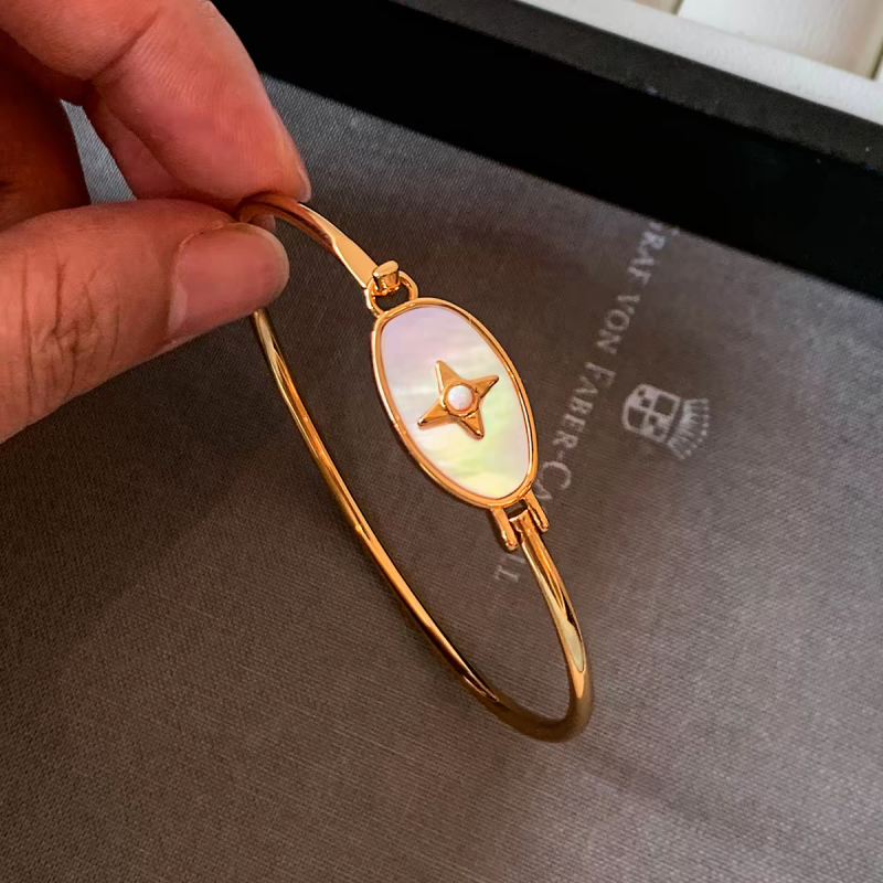 Mother-of-Pearl Four-Pointed Star Jewelry Set