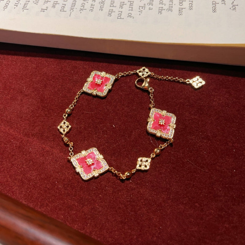 Scarlet Clover Luck Jewelry Set