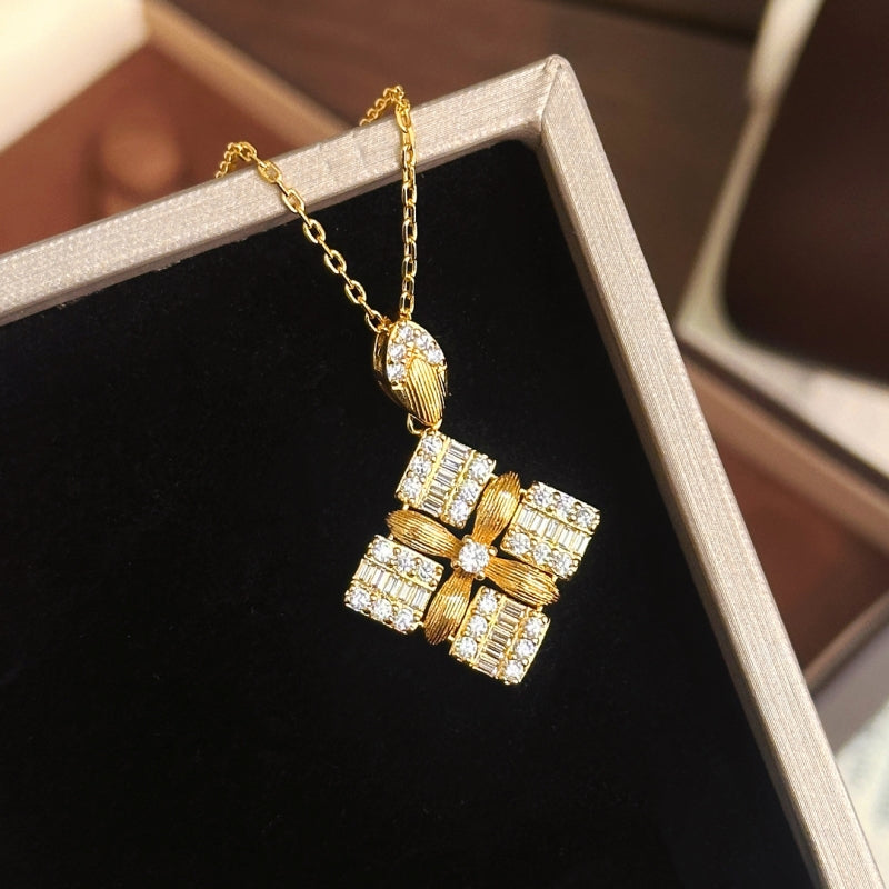Art Deco Lattice Pendant Necklace